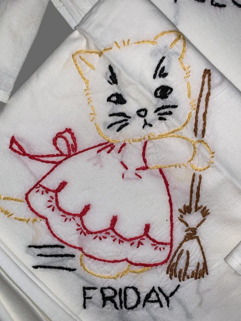 7 Vintage Embroidered Kitten Cat Day-of-Week Tea Towels Anthropomorphic Chores - Picture 10 of 16